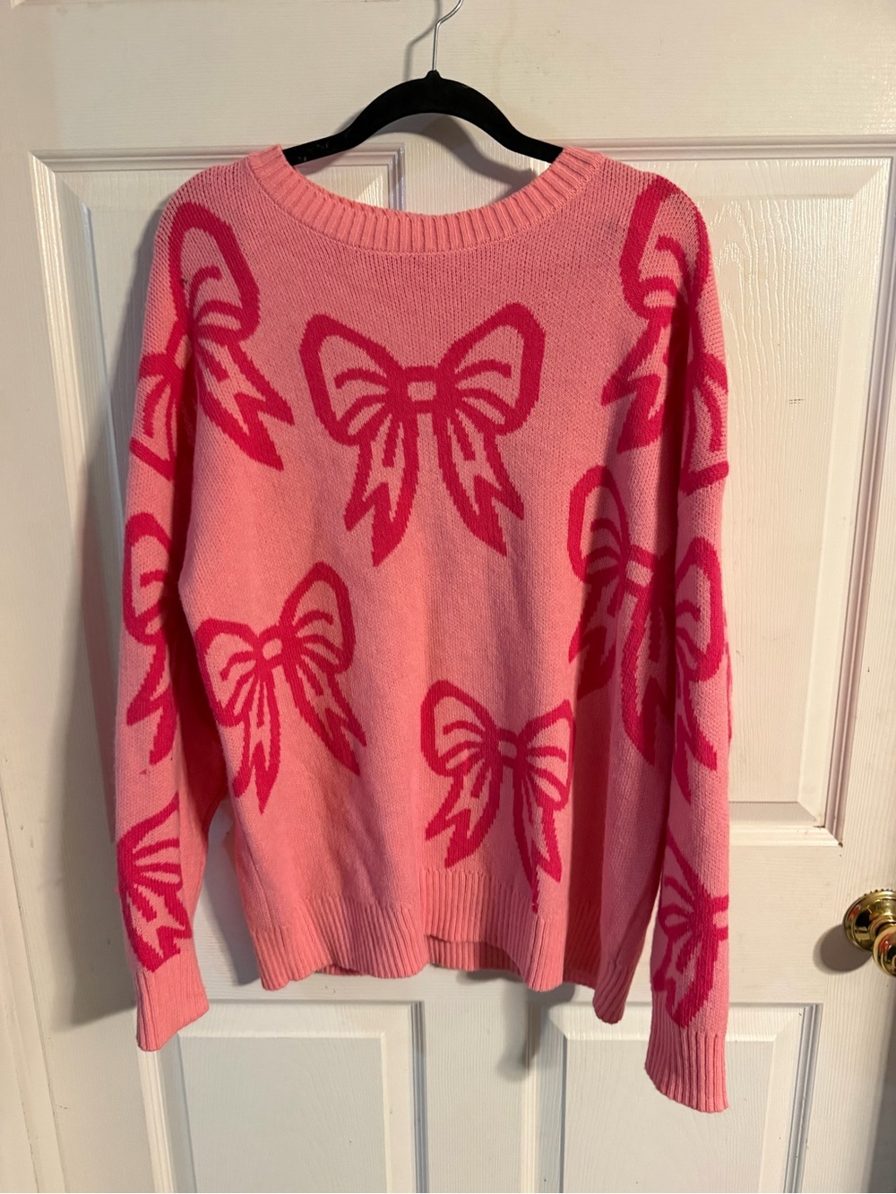SHEIN Pink Crewneck Sweater with Hot Pink Bow Motifs
